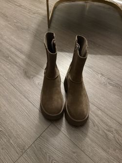 UGG Women's Classic Twin Seam New Heights Chestnut Suede Platform Boots Sz 7