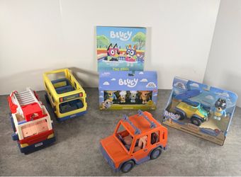 Bluey Toy Bundle – Vehicles, Figures & Book