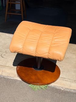 Ottoman by Chairworks