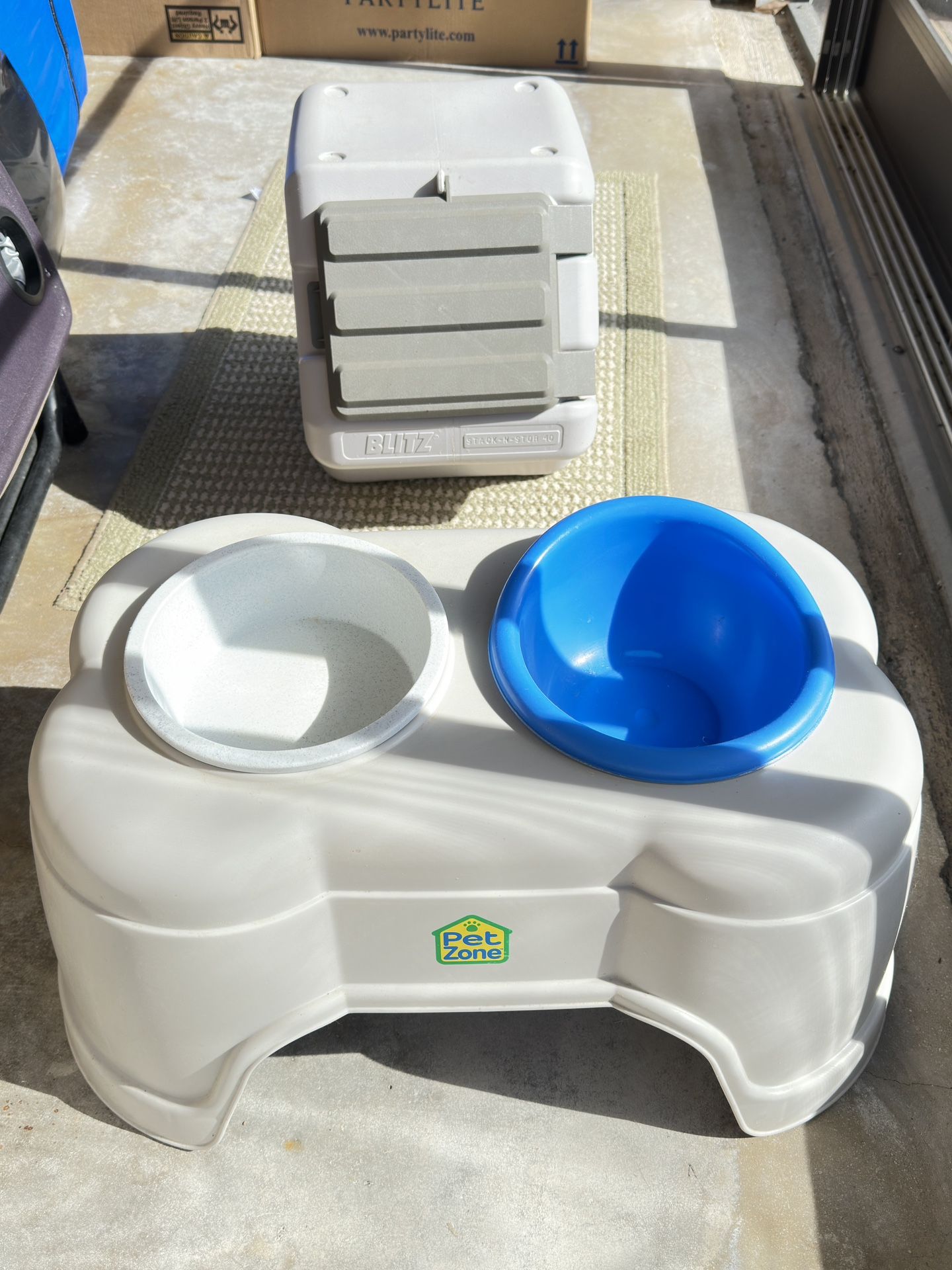 Large Dog Food/water Dish And Food Bin