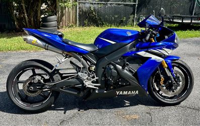 Yamaha R1