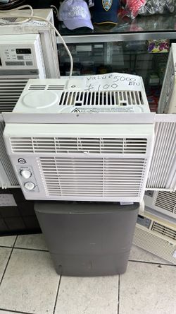 The value company window air conditioner 5,000 BTU like new