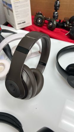 5 Beats Studio Pro and Bose Headphones - Salvaged