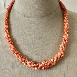 Vintage Peach Coral Chip Necklace with Gold-Tone Clasp