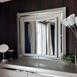Bed And Vanity