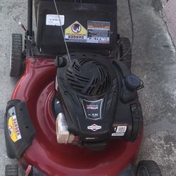 Brigstratton Push Mower Running Firs Pull Good Working Condition Tested  Before Buy It 120$$$ Cash 