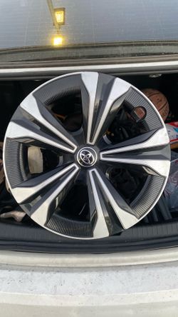Toyota hubcap