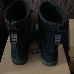 Authentic Ugg Boot W/ Back Zipper NICE! Size 8