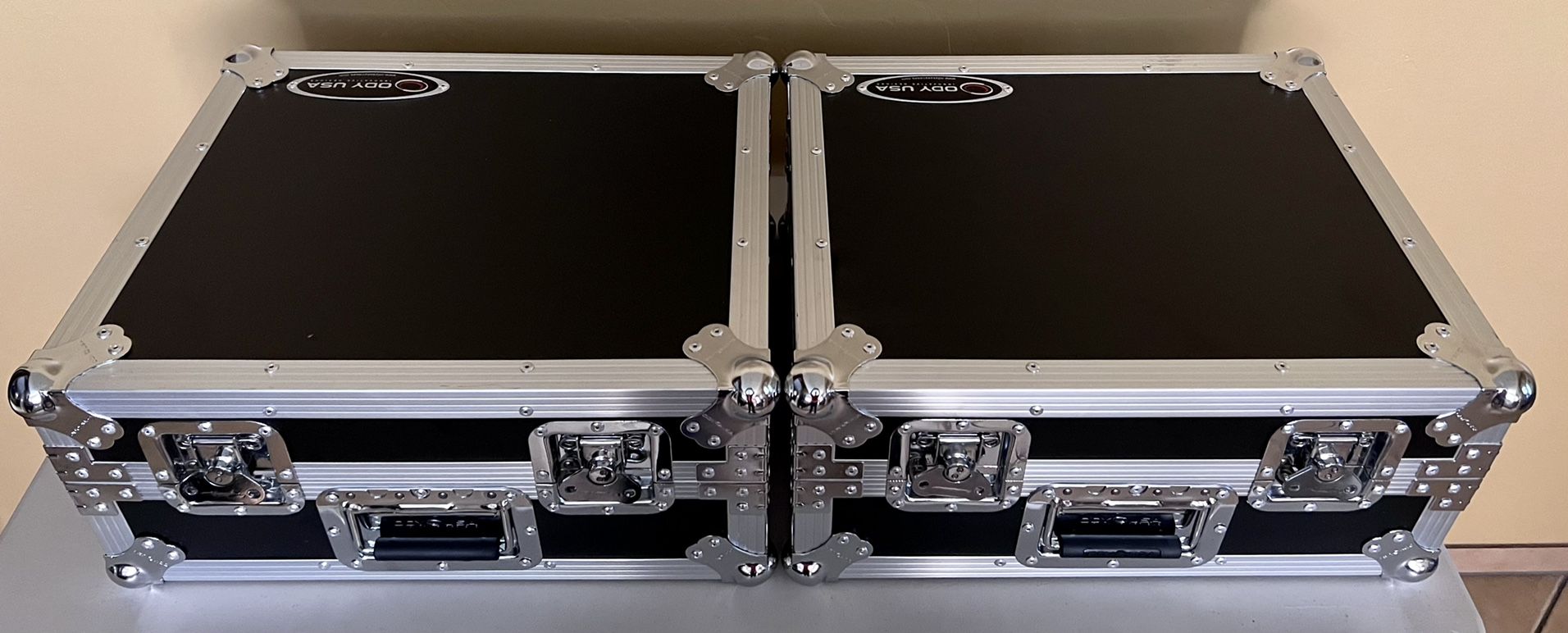 Rane Twelve Turtable Pair W/ Odyssey Cases