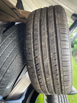 Two tires. Dos gomas 215/ 65R16