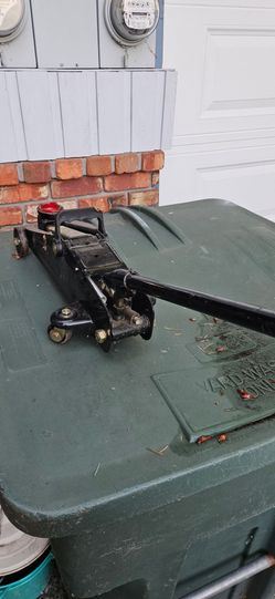 Black Steel Floor Jack