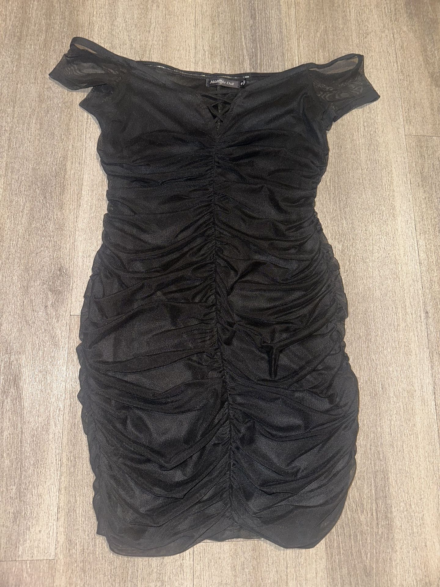 Elegant Black Ruched mini Dress