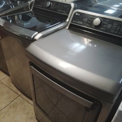 L.G. WASHER AND DRYER EVERYTHING GOOD