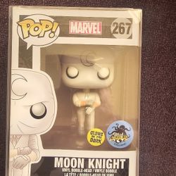 Funko Pop Moon Knight Comic Con Glow 