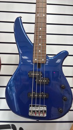 YAMAHA BASS GUITAR