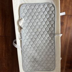 Munchkin Secure Grip Waterproof Diaper Changing Pad 16X31"+2pcs BlueSnail Quilted Thicker Waterproof Changing Pad Liners 3 Count(Gray 13” x 27”)