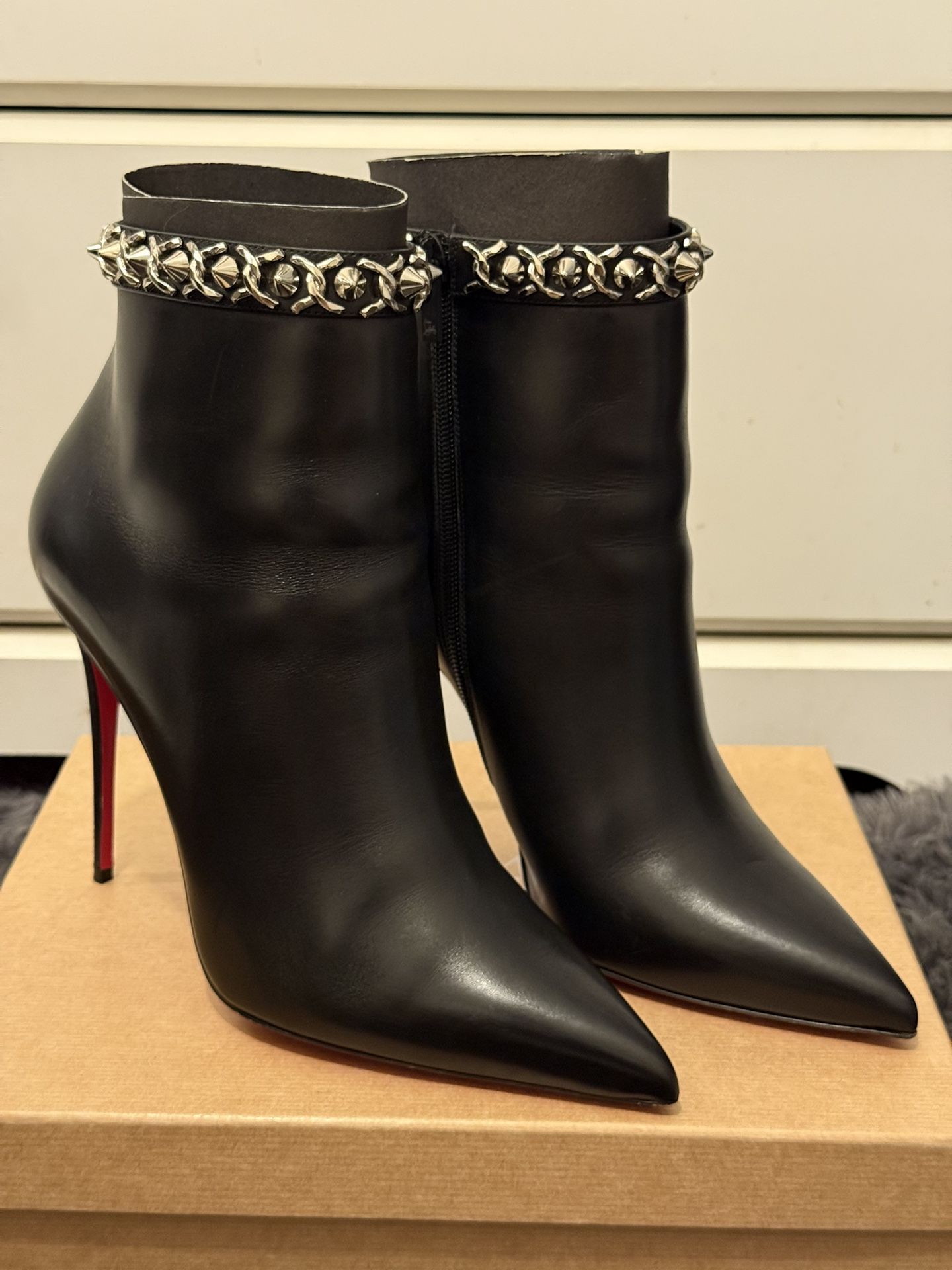 Authentic Christian Louboutin Booty Chain 100