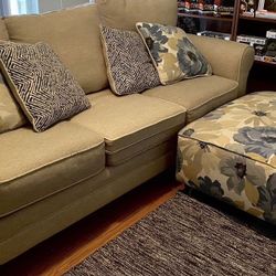 Beige 3 seats Couch + 3 pilows + Ottoman