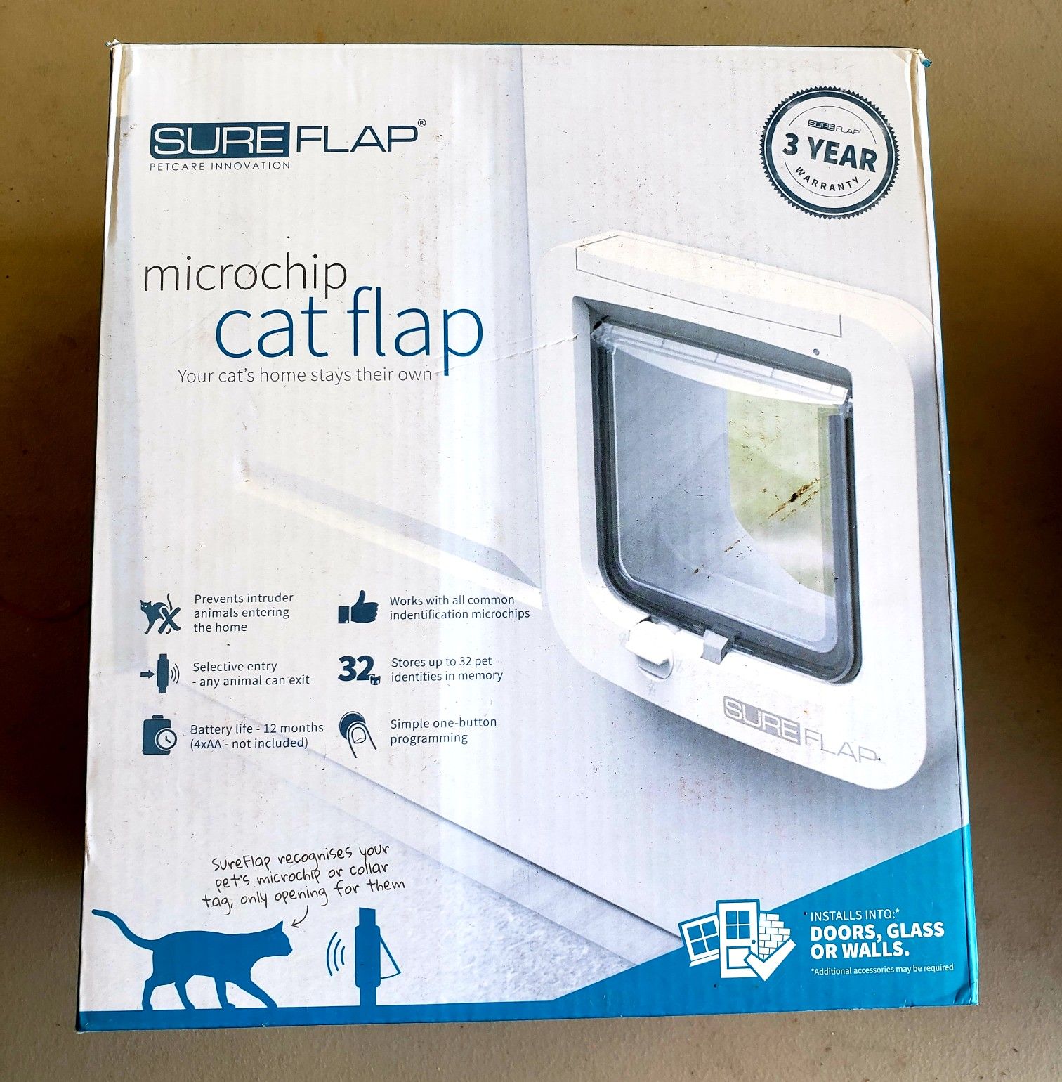 Cat Door with Microchip Scanner
