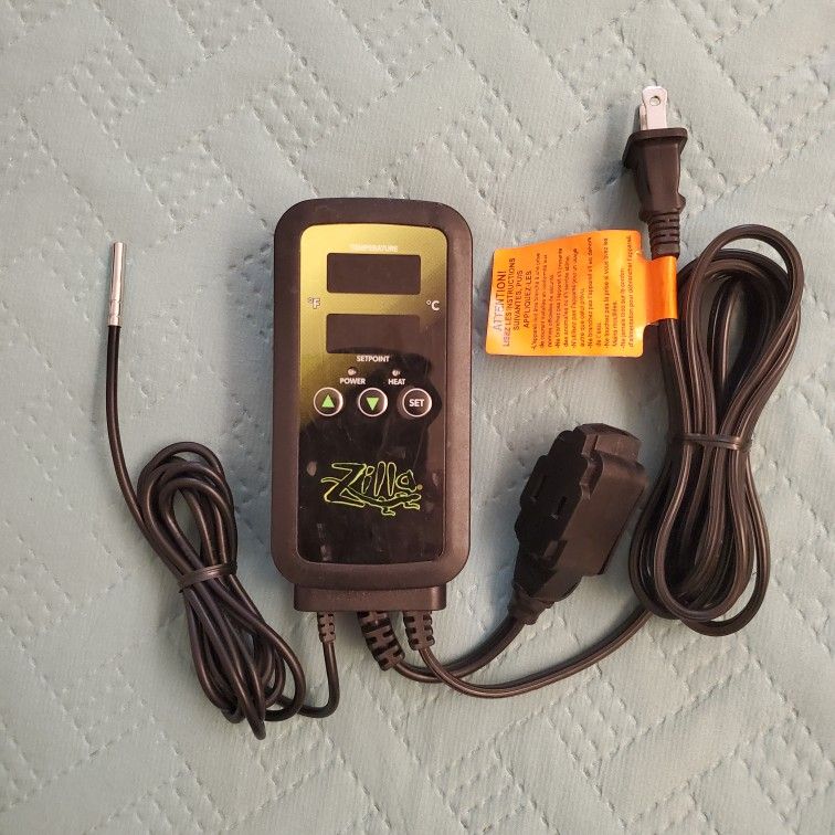 Zilla Digital Terrarium Temperature Controller Ig for Sale in San Diego