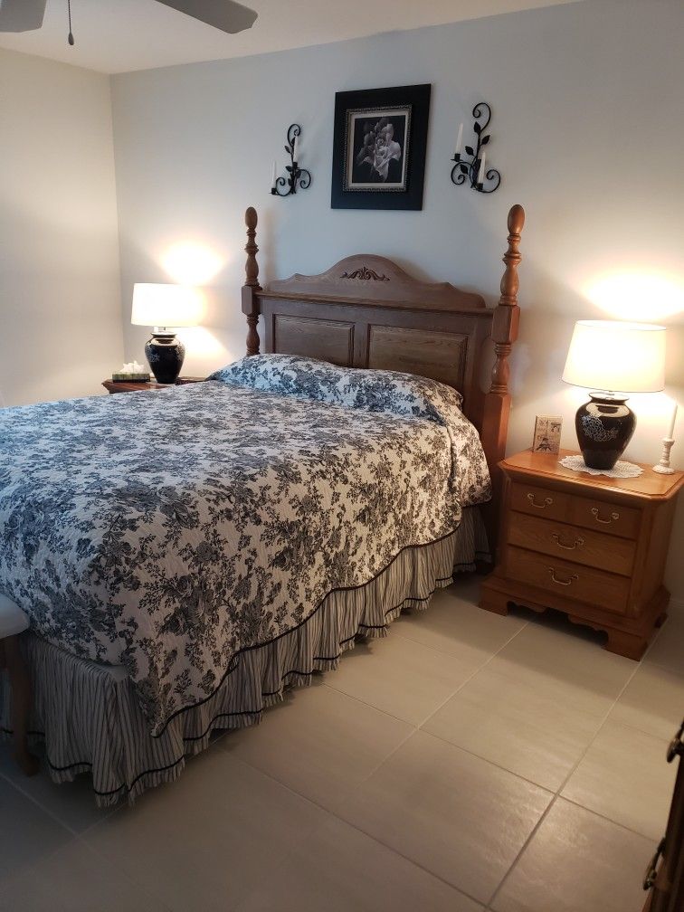 19 Piece Bedroom Set