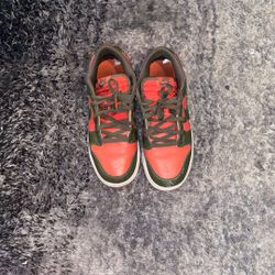 Mystic Red Dunks