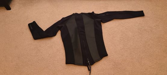 PLAY IN THE WATER AND STAY WARM - WETSUIT TOPS - $35 OBO 