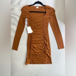 NWT Aritzia Wilfred Ruched Lydia Long Sleeve Dress