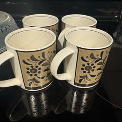 Mikasa Intaglio 4 piece cup set