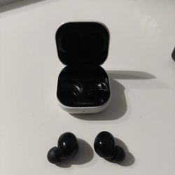Used Samsung Galaxy Buds 2