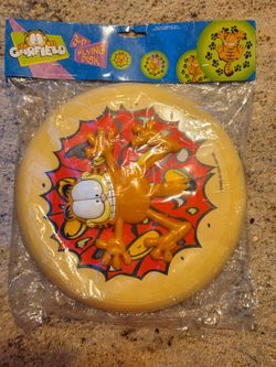 Vintage 1980's 3D  Garfield Frisbee Flying Disk Toy