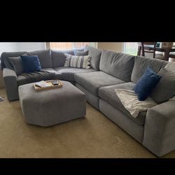 Gray Sectional Sofa W/ Ottoman