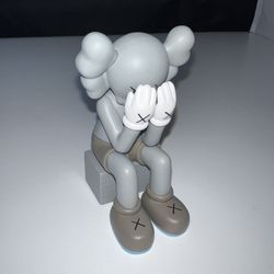 KAWS Inspired Sculpture Bear Figure Collectibles Building Blocks Sitting HAND in Face Decoration, Model Toy Unique Gift Hypebeast - Gray