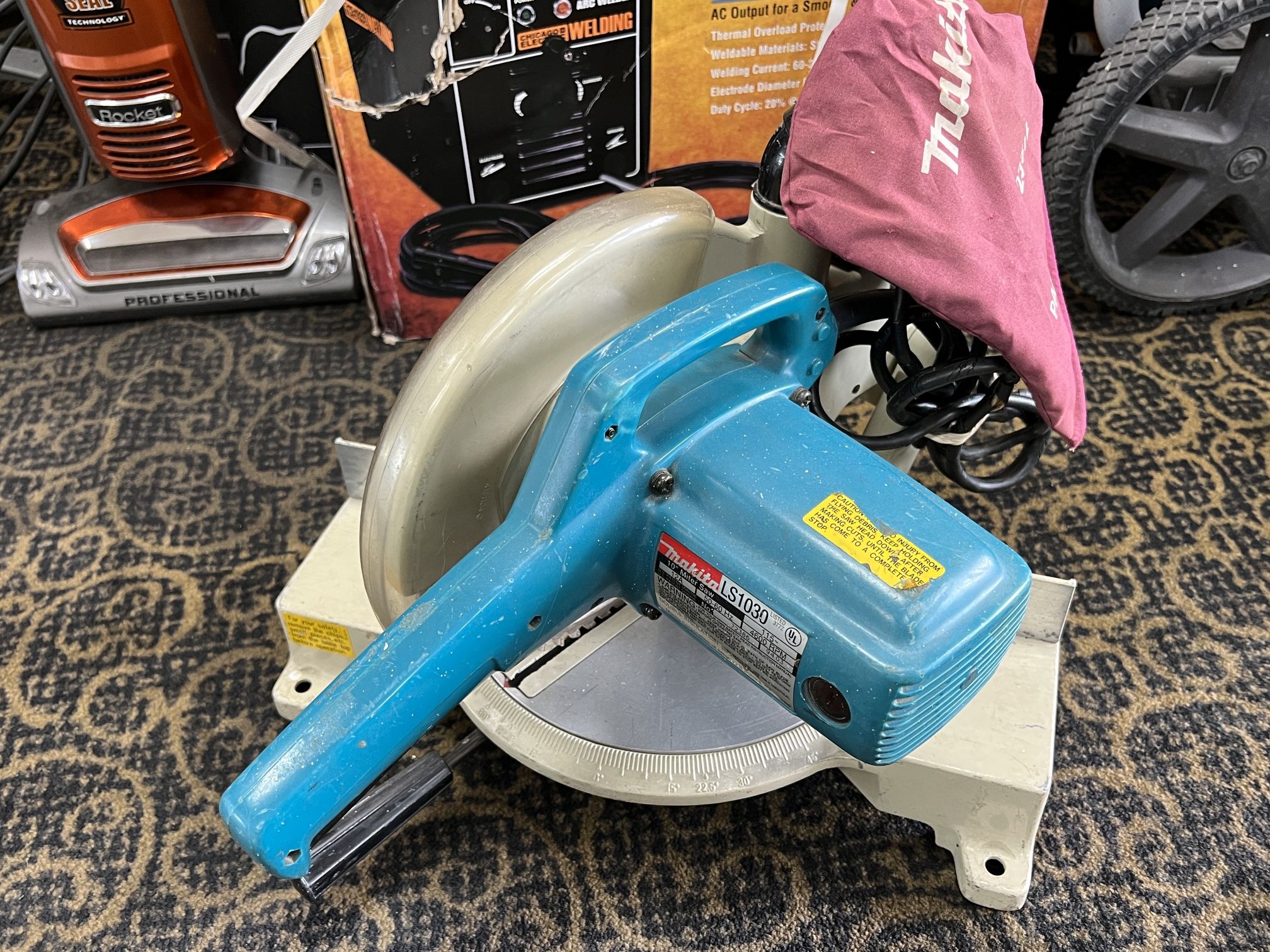 Makita LS1030 10 Miter Saw for Sale in Los Angeles CA OfferUp