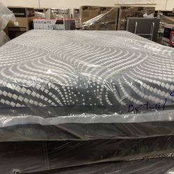 🎊🎉Queen Mattress Sealy Posturepedic Plus Hybrid High Point Firm 🎊🎉