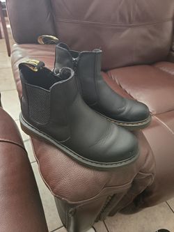 DR.MARTENS size 3