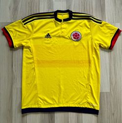 2014 Colombia Home Soccer Jersey Adult Large (Fits Medium)