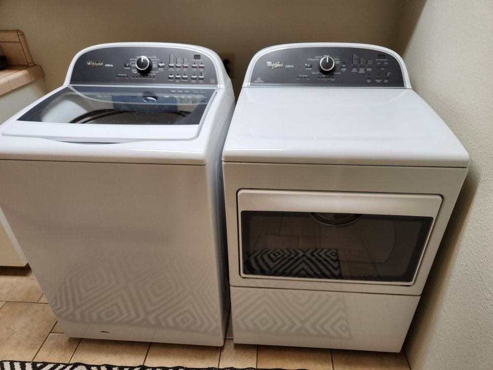 Whirlpool Washer and gas dryer for Sale in Bakersfield, CA OfferUp