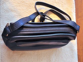 STONE MOUNTAIN LEATHER Handbag: Great Condition; 6 Compartments to Stay Organized. Superb Quality: Paid $90!!