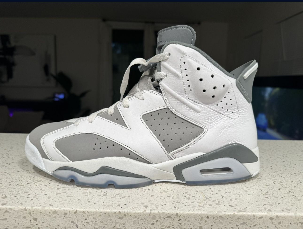 Jordan 6 Retro