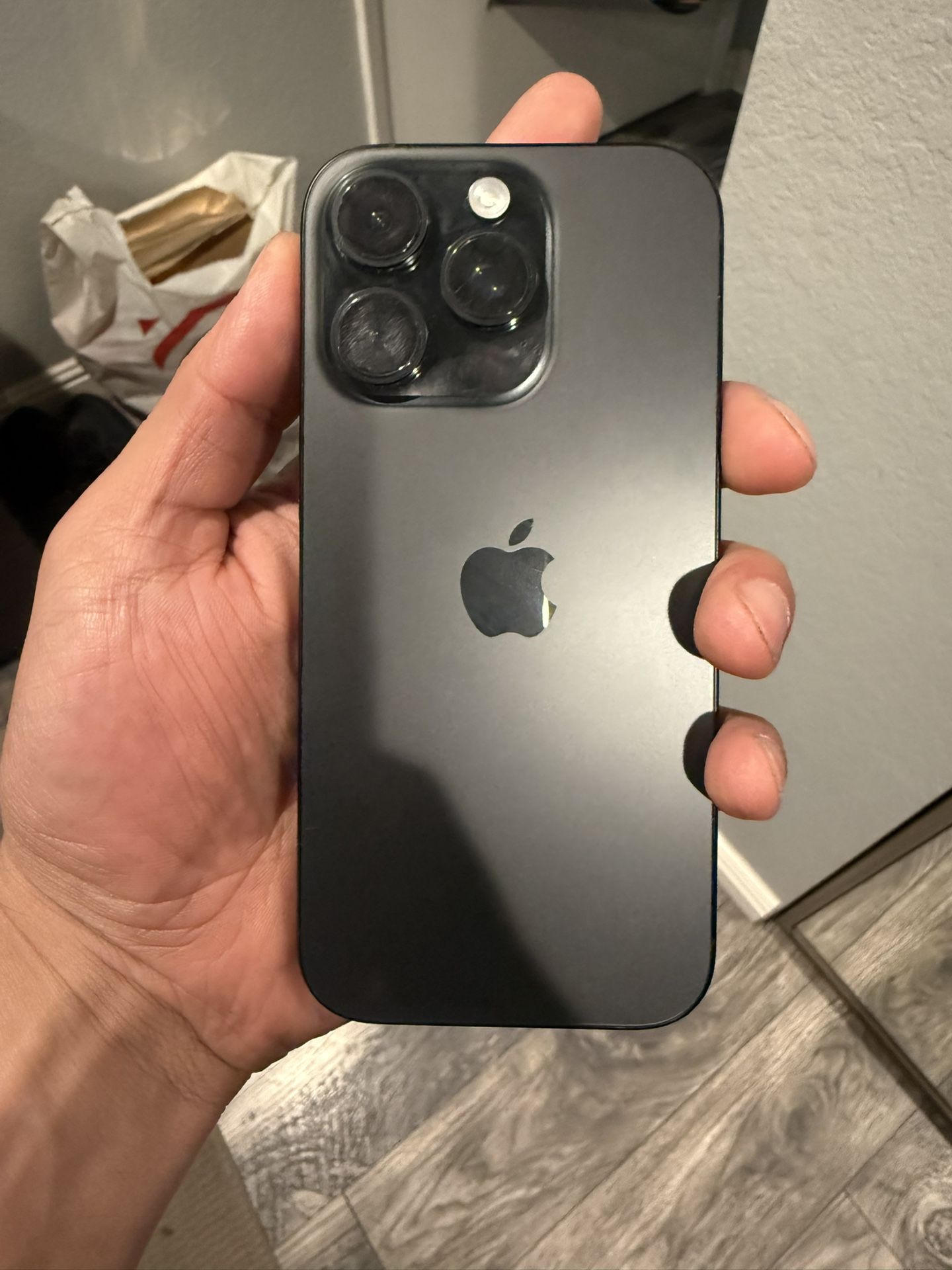 iPhone 16 Pro