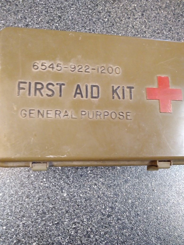 FRIST. AID. KIT. MILITARY. I THINK