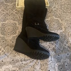 Cadha Boots Size 10