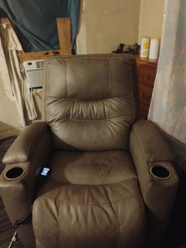 Home Stretch Leather Electric Power Recliner