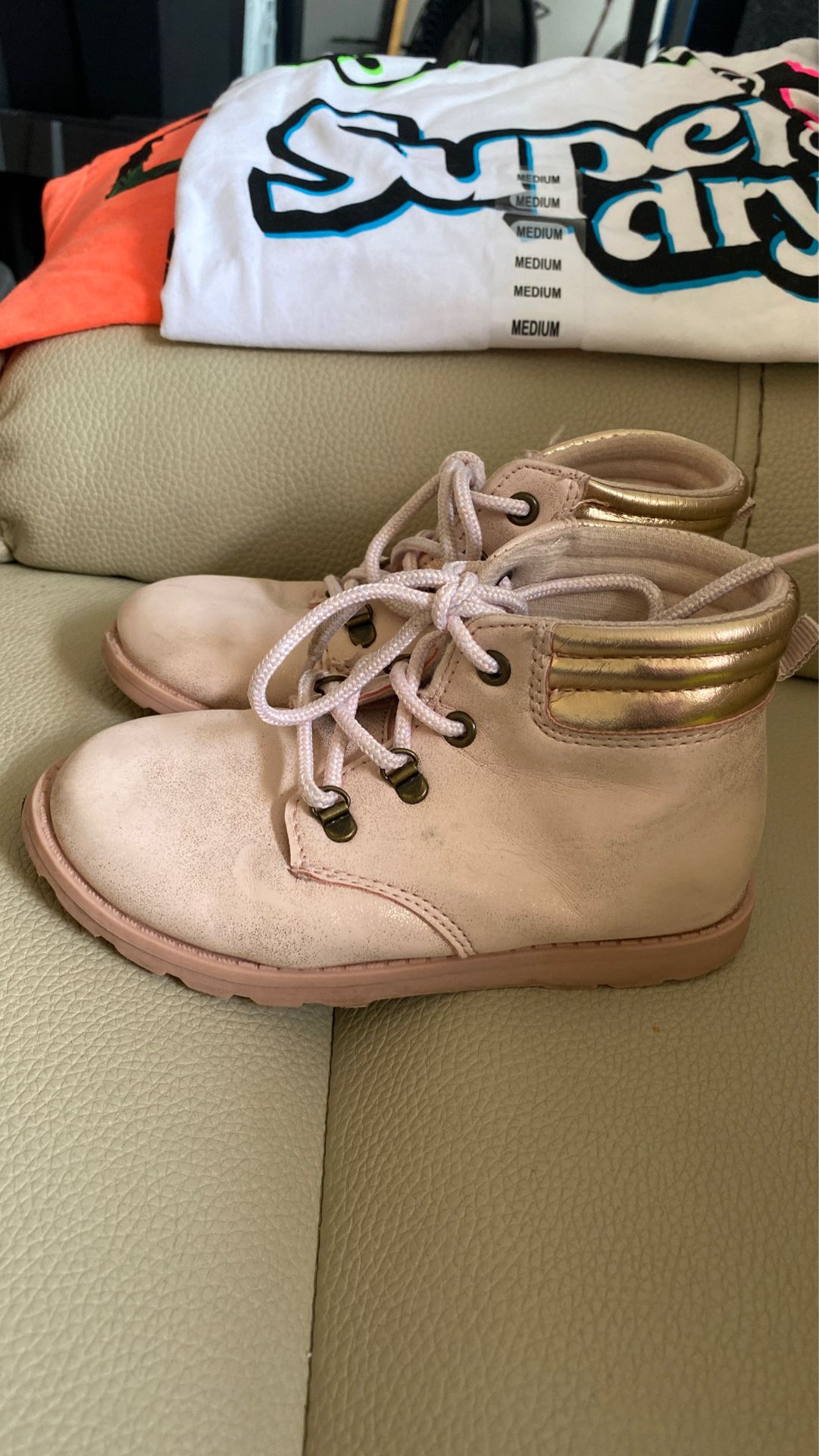 Girls boots