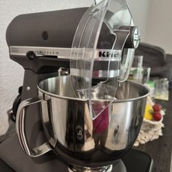 Artisan® Series 5 Quart Tilt-Head Stand Mixer