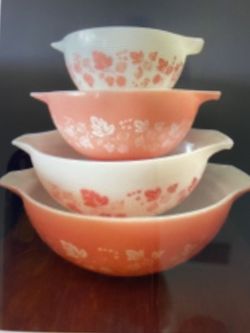 Vintage Pyrex 4 Bowls Gooseberry Full Set