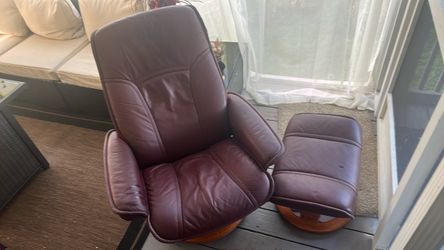 Recliner and ottoman