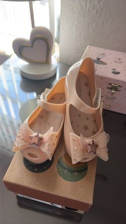Mini Melissa size 8 new