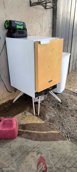Selling A Mini Fridge